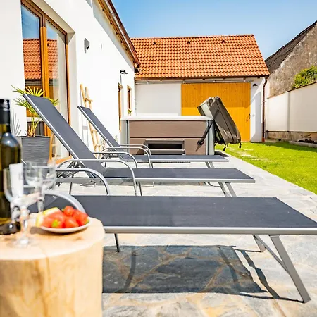Wellness Zoo Lhota Apartmán Lomnice nad Lužnicí